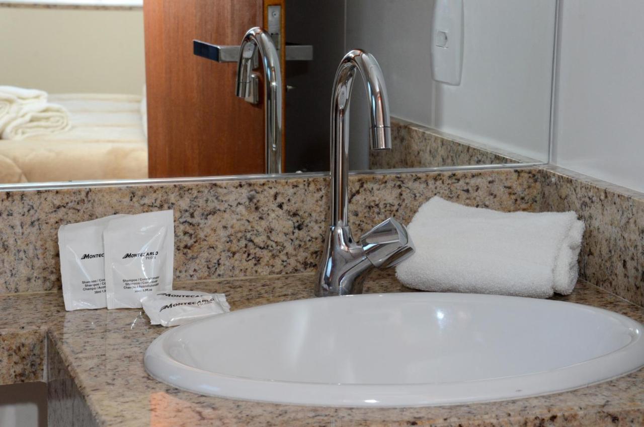 Hotel Monte Carlo São João del Rei Esterno foto
